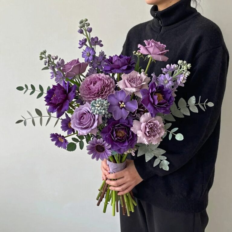 삼송꽃집 러븀플레르에서 구매한 보라색 풍성한 꽃다발